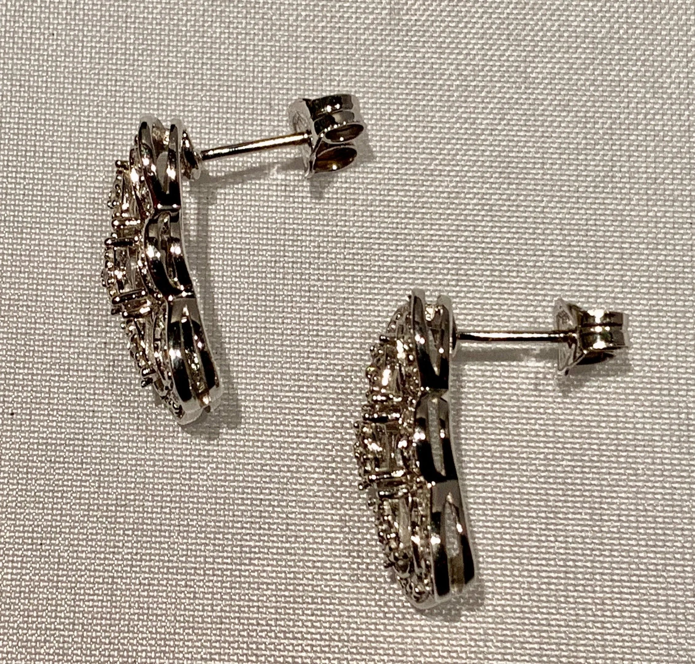 14K White Gold Diamond Earrings