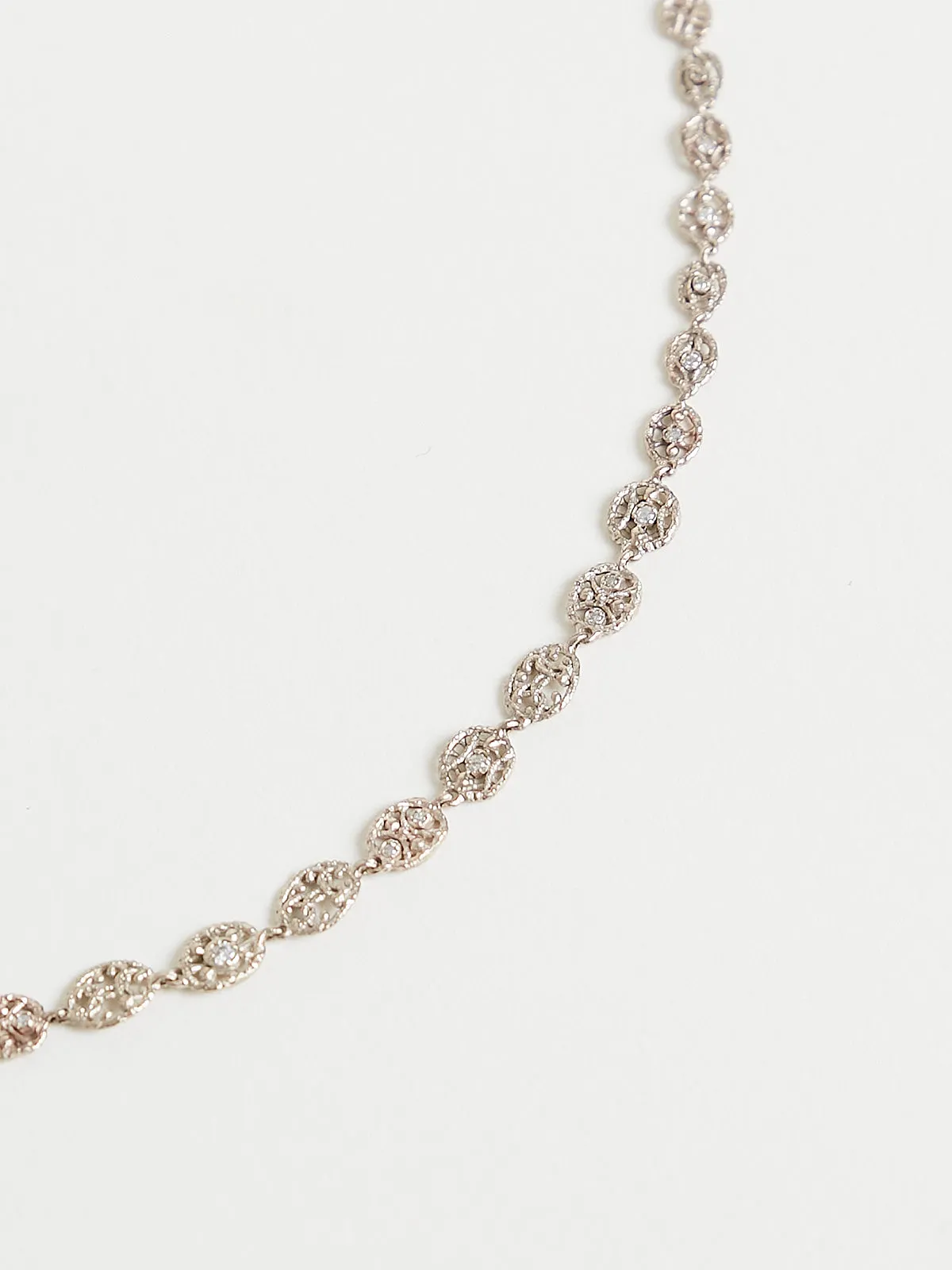 4052 Necklace in 14k White Gold with 25 White Diamonds