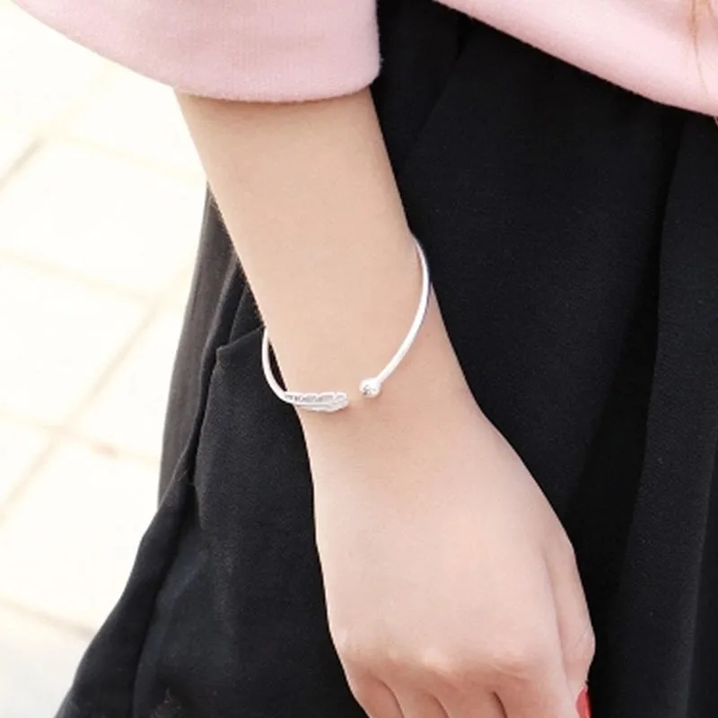 925 Plated Women's Delicate Simple Vintage Feather Bracelet