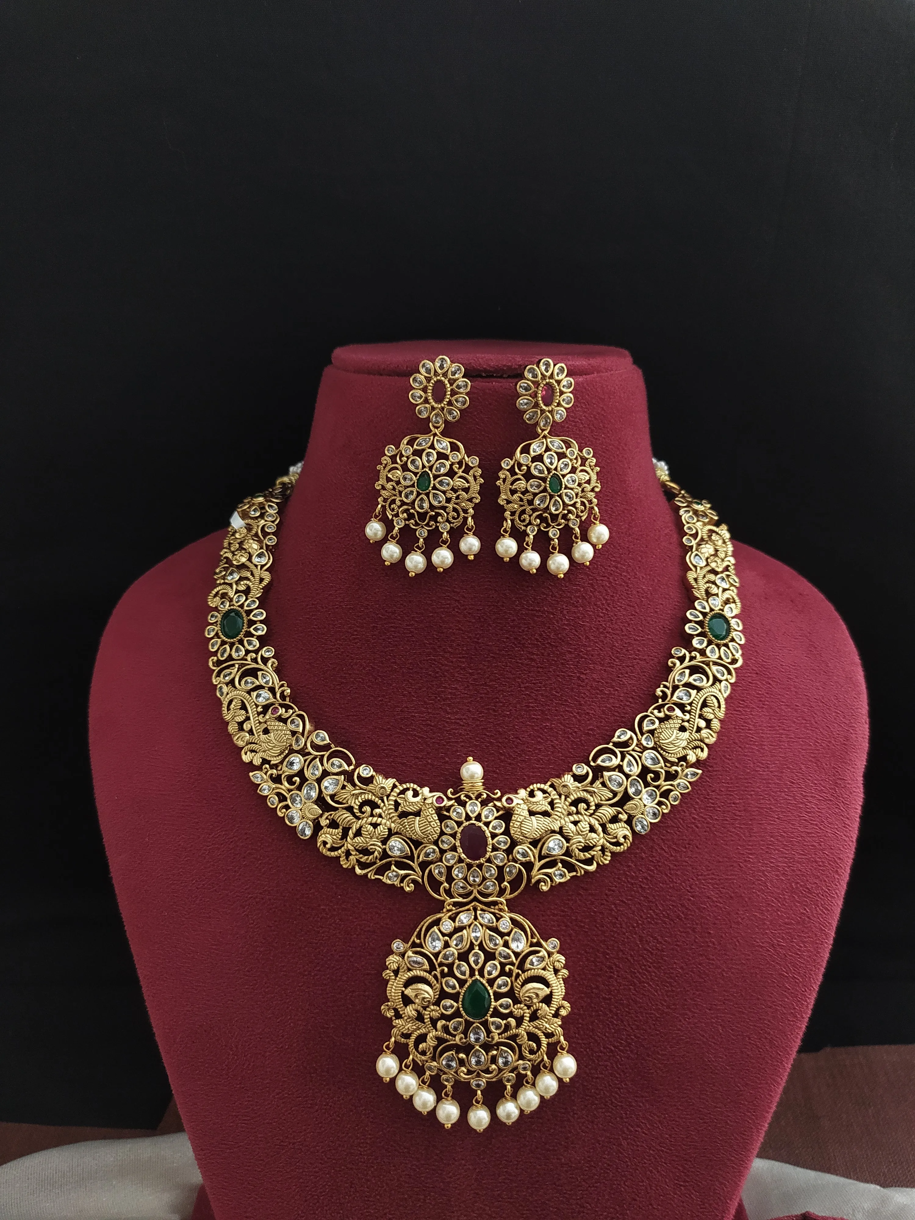 Antique Non-Idol Necklace Set with Kemp Stones