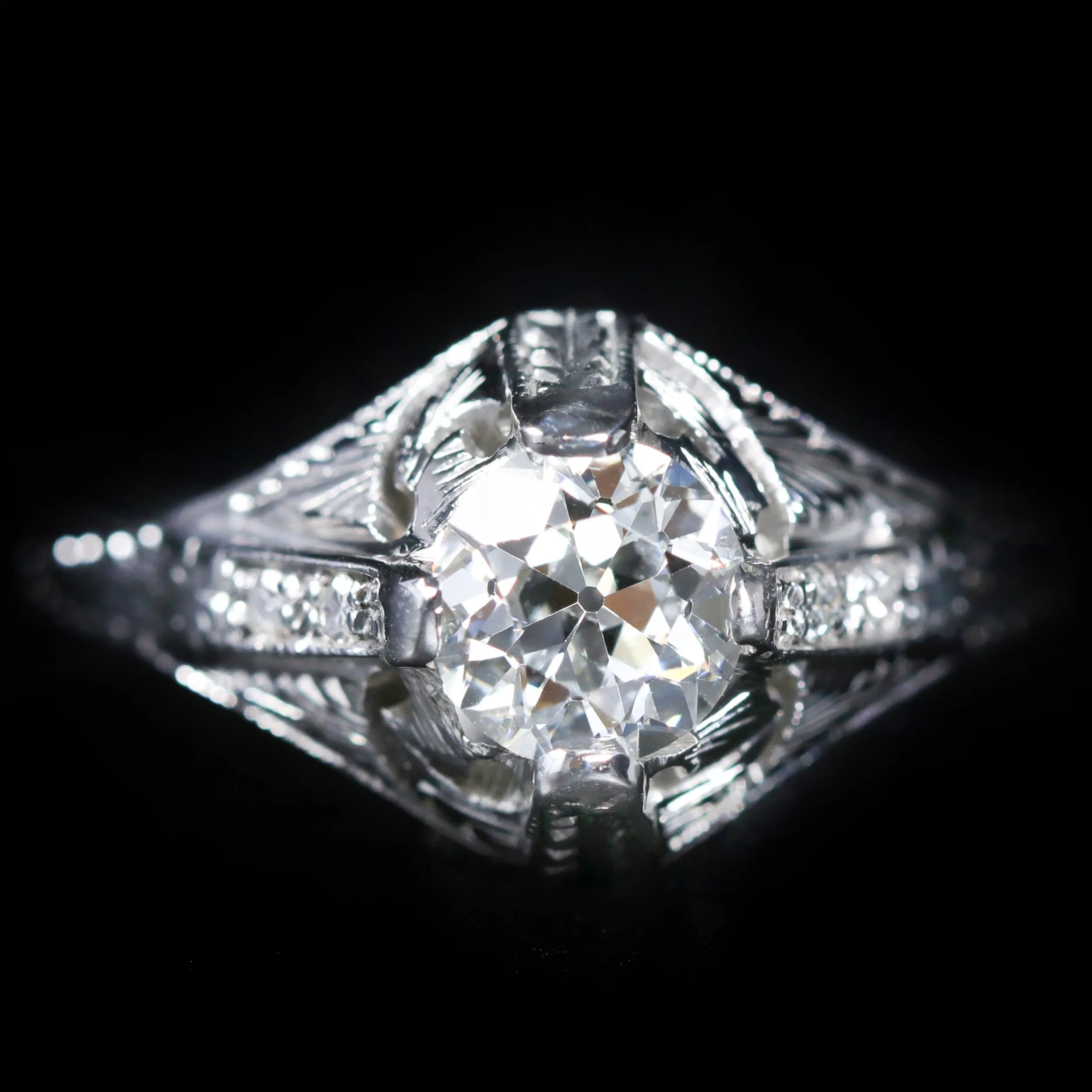 Art Deco 18K White Gold 0.85 Carat Old Mine Cut Diamond Ring