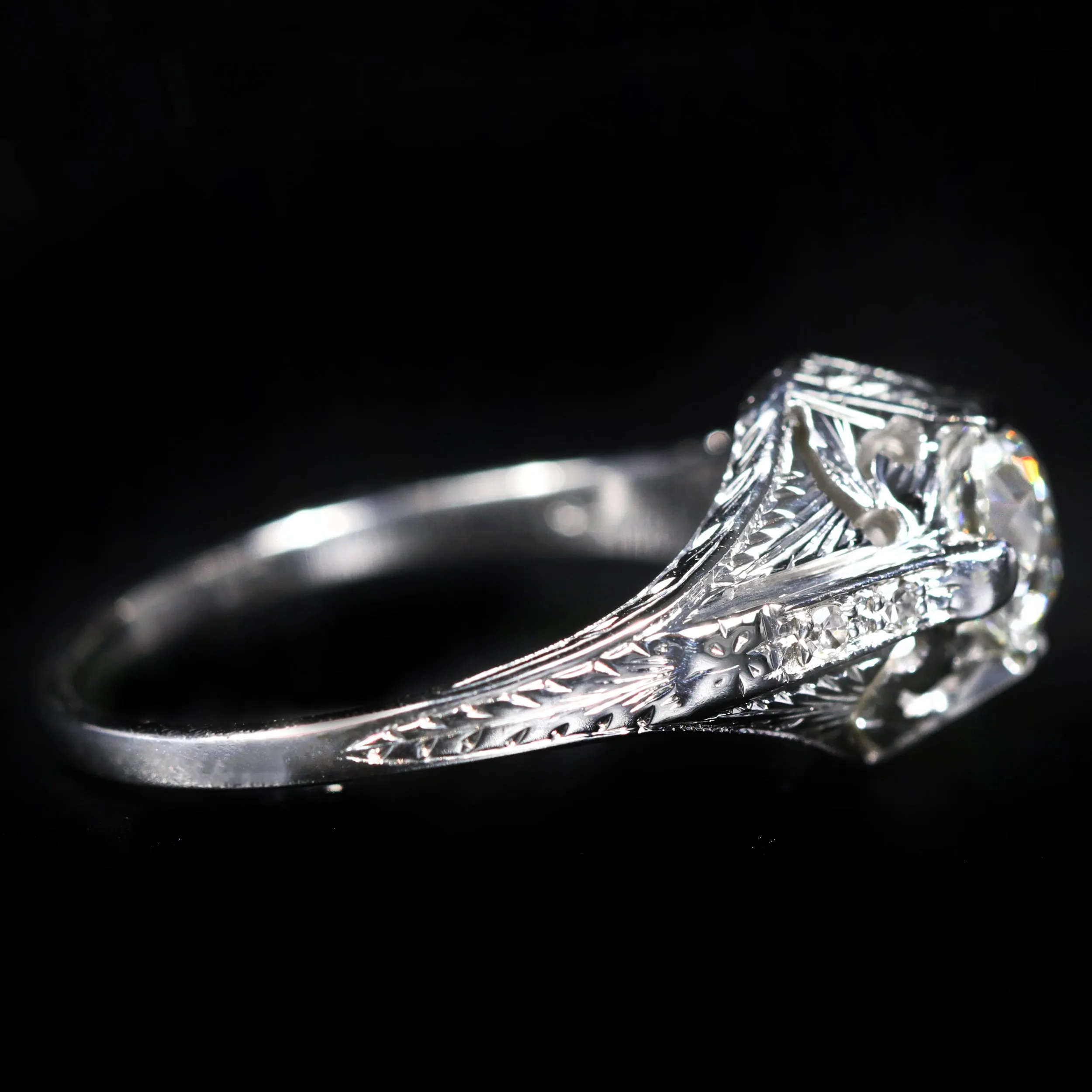 Art Deco 18K White Gold 0.85 Carat Old Mine Cut Diamond Ring