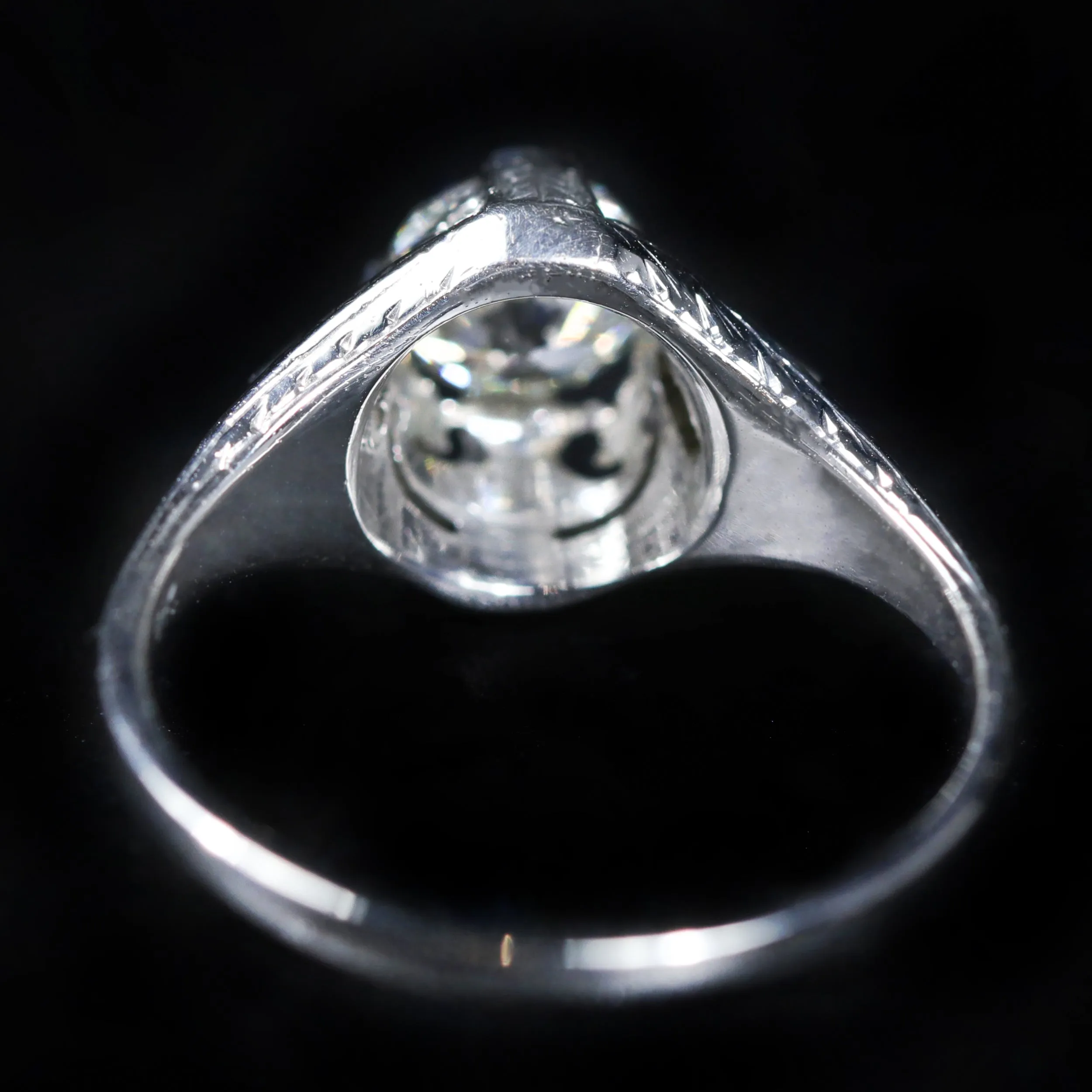 Art Deco 18K White Gold 0.85 Carat Old Mine Cut Diamond Ring