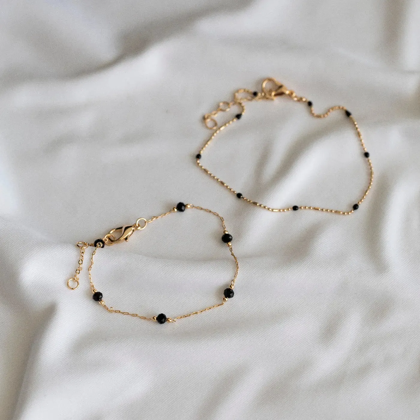 Bead Bracelet Minimalistic - Black