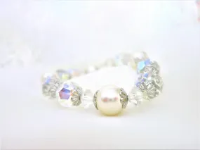 Beautiful Pearl and Crystal Bracelet