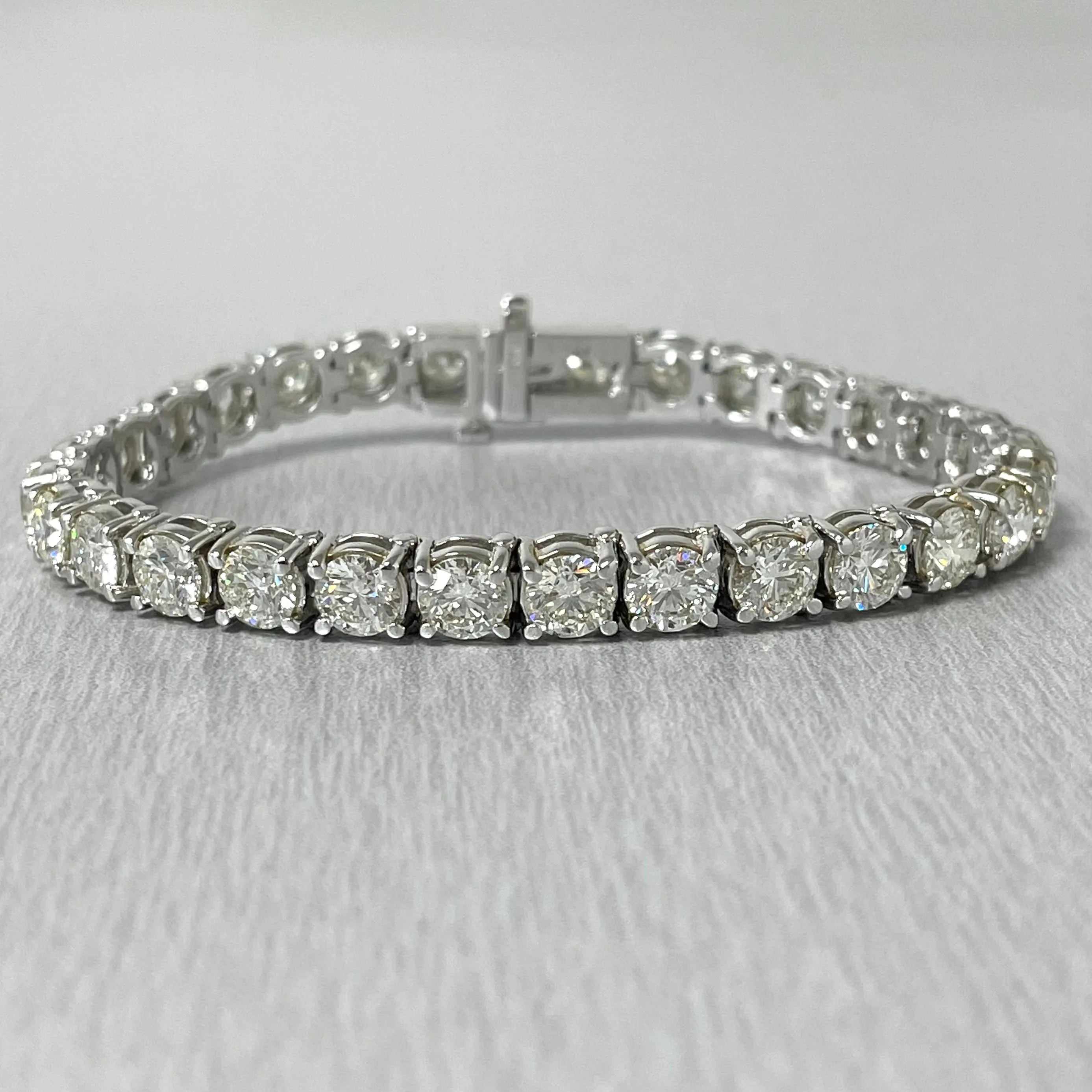 Beauvince Diamond Tennis Bracelet (15.70 ct Diamonds) in White Gold