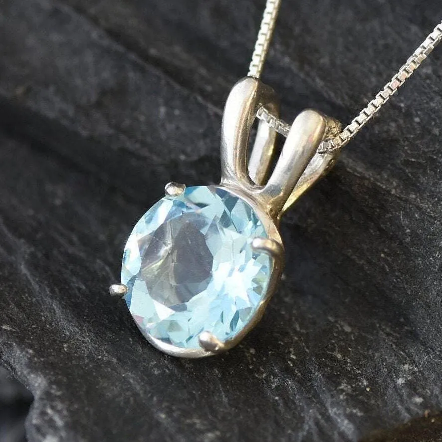 Blue Topaz Pendant - Sky Blue Necklace - Classic Round Necklace