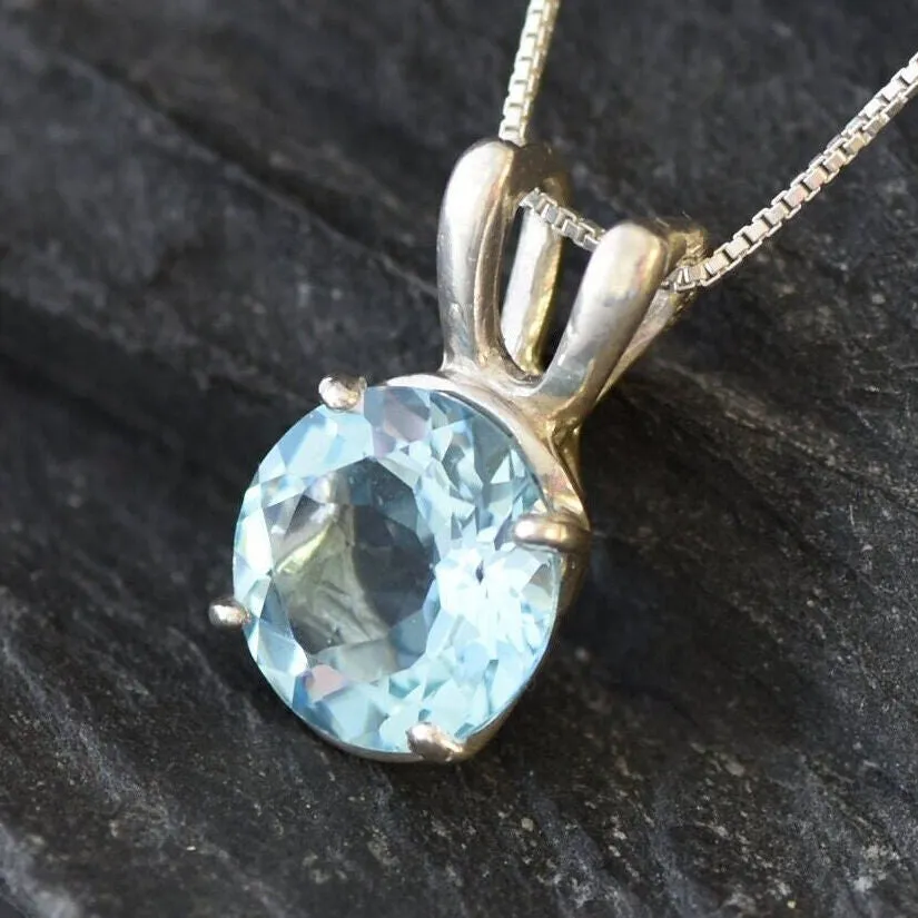 Blue Topaz Pendant - Sky Blue Necklace - Classic Round Necklace