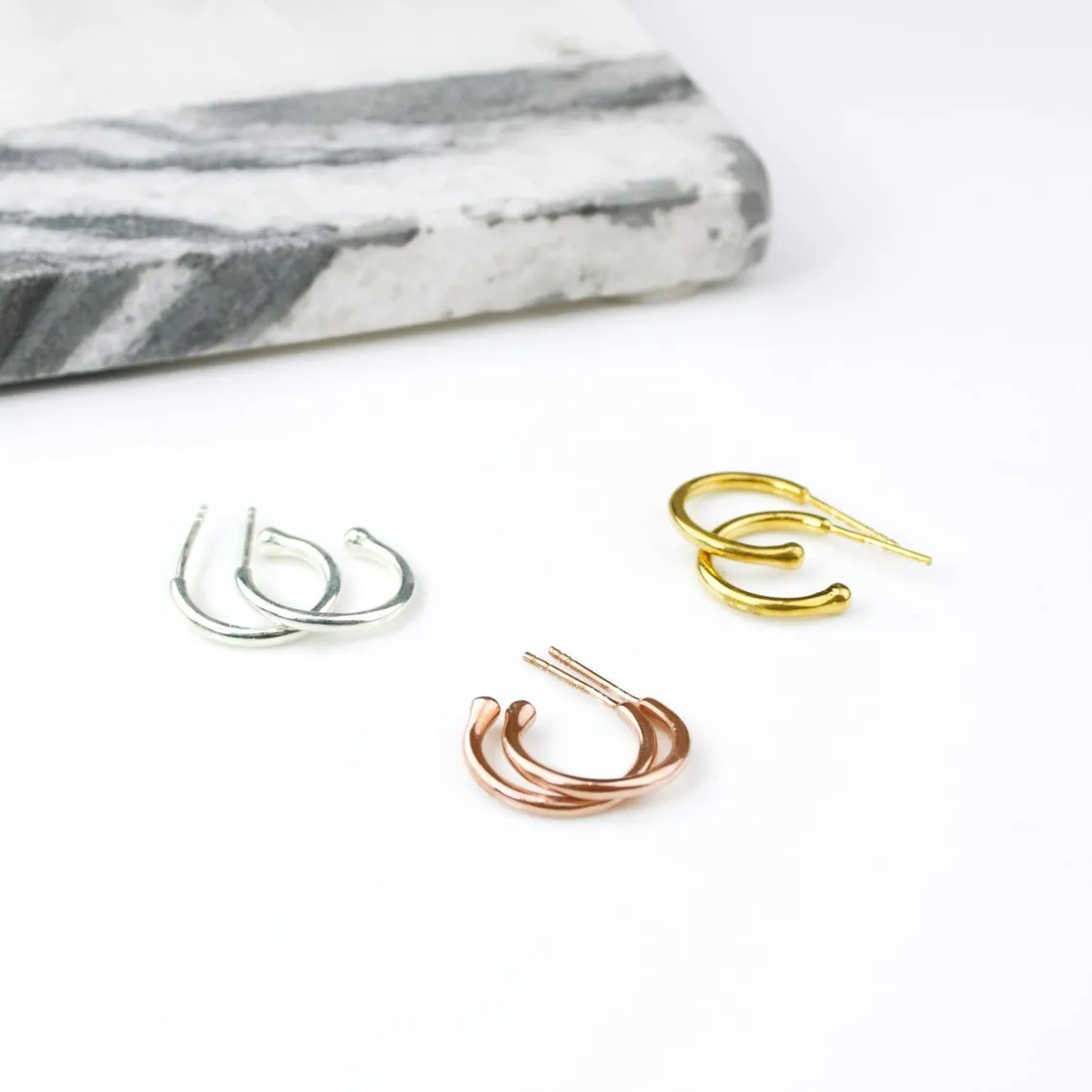 Dainty Gold Hoop Earring, Huggie Hoop, Gold Chunky Hoop, Minimalist Stacking Hoop Earring