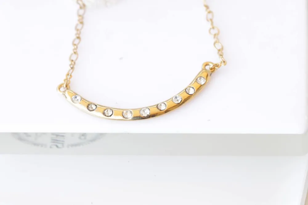 DAINTY GOLD NECKLACE