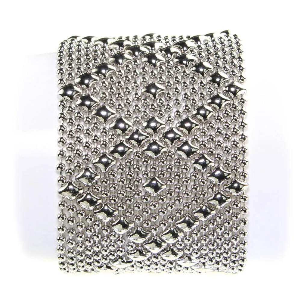 DIAMOND PATTERN BRACELET