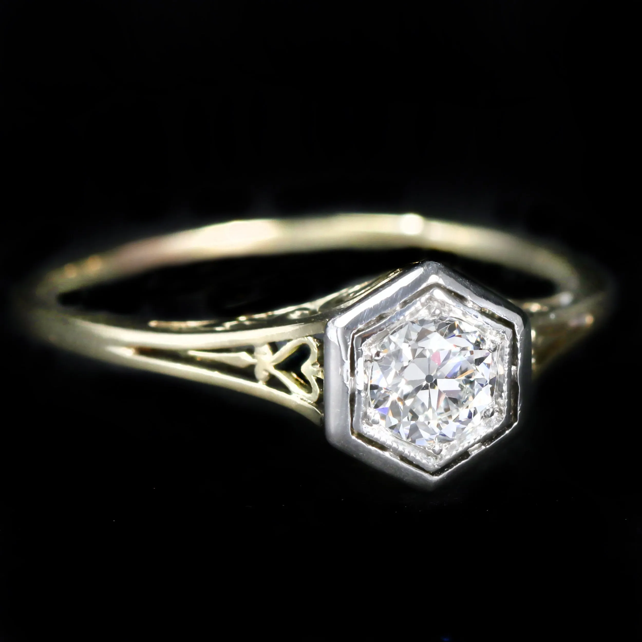 Edwardian 0.38 Carat Old European Cut Diamond Engagement Ring