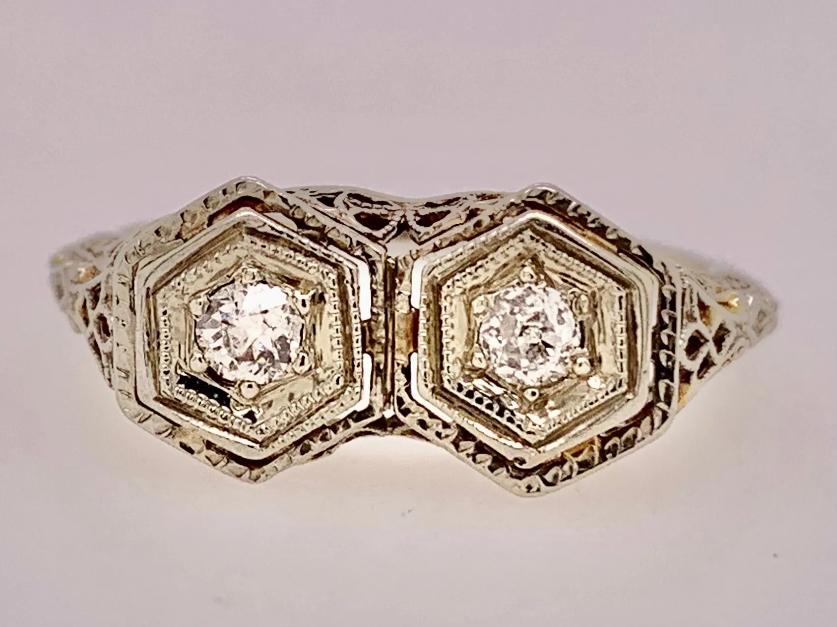 Estate 18K Filigree Diamond Ring