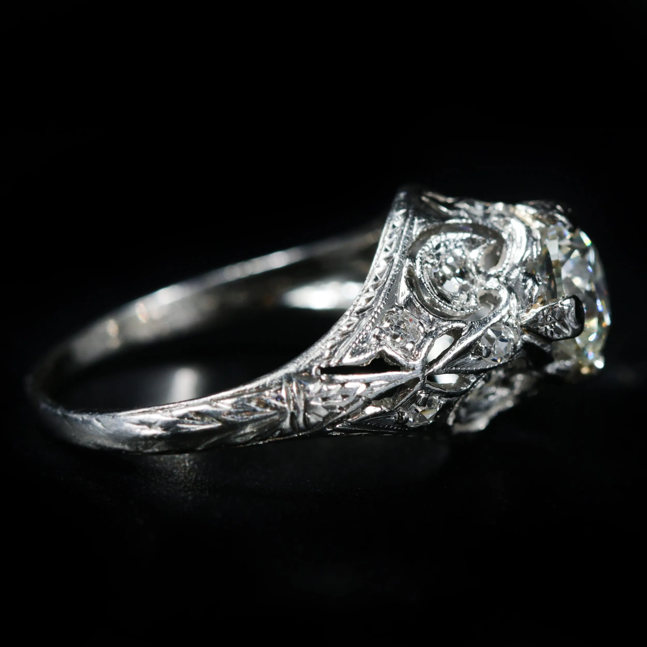 Estate GIA 1.01 Carat Round Brilliant Cut Diamond Engagement Ring