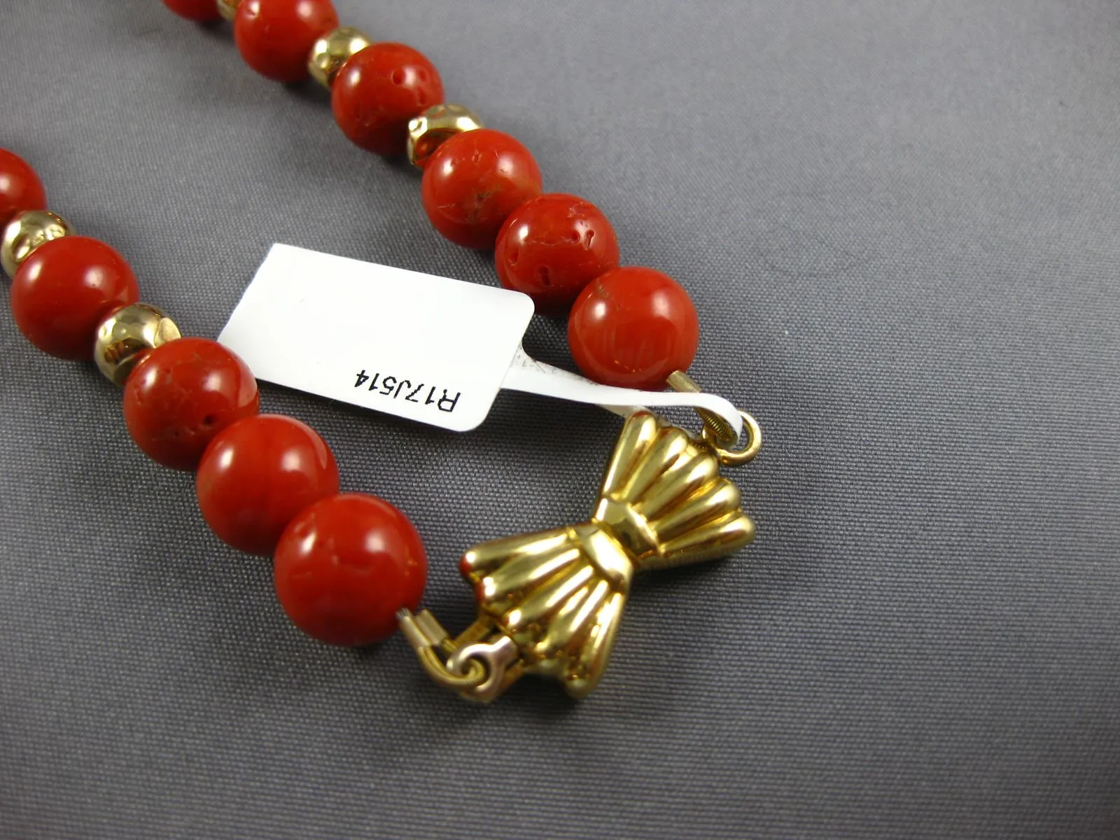 ESTATE LONG AAA CORAL 18KT YELLOW GOLD 3D CLASSIC BEAD BOW NECKLACE