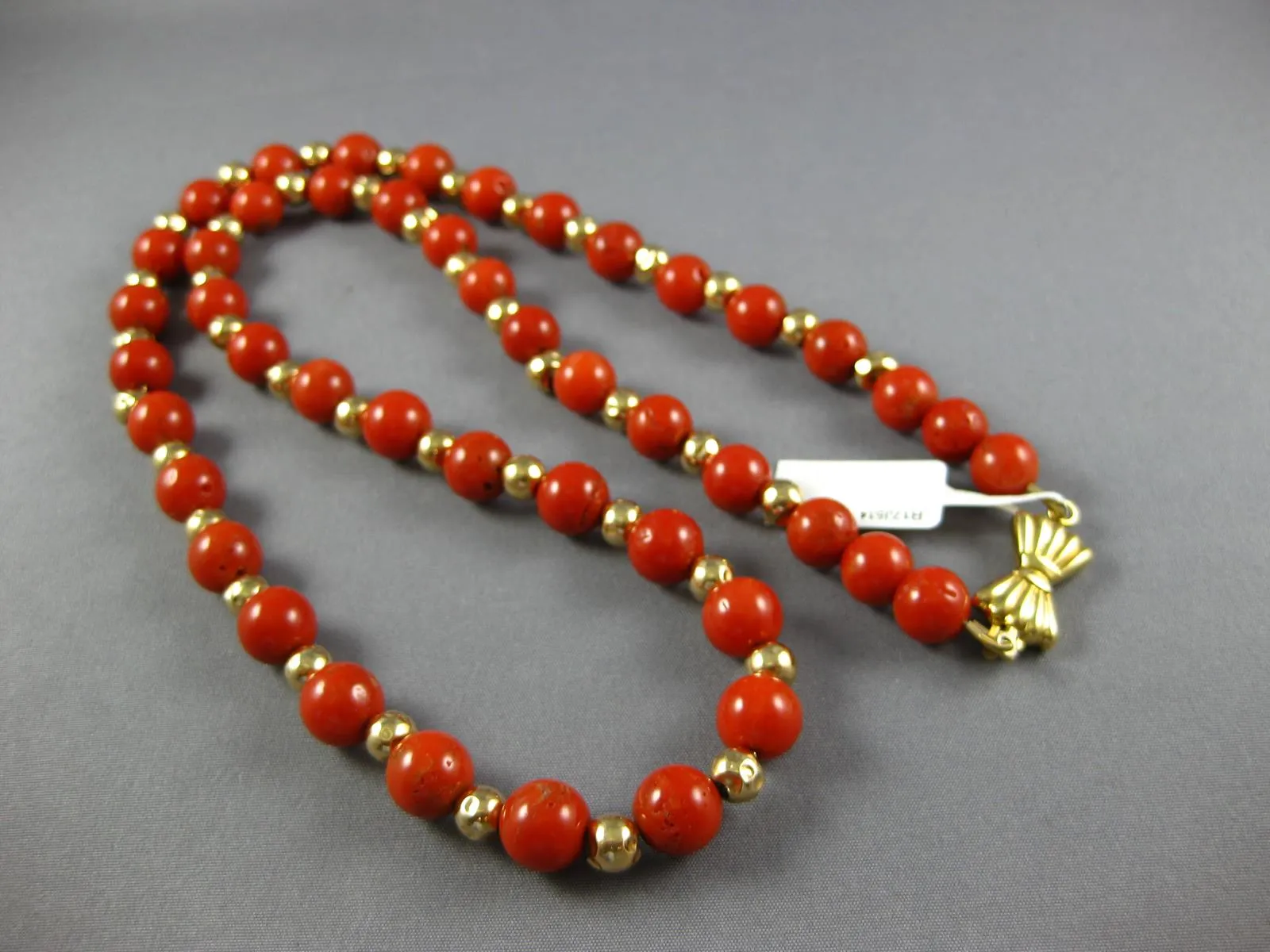 ESTATE LONG AAA CORAL 18KT YELLOW GOLD 3D CLASSIC BEAD BOW NECKLACE