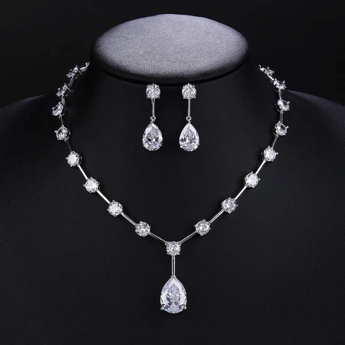 Fashion Simple Crystal Cubic Zirconia Water Drop Necklace Earrings Set Women Jewelry Bridal Wedding Accessories CN10505