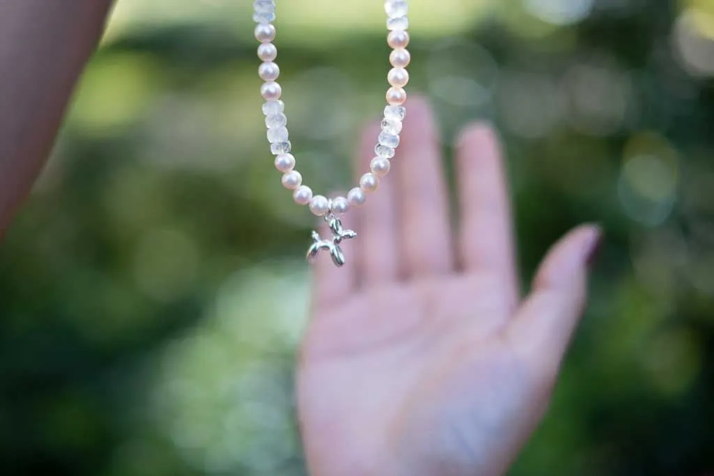 Good Match - Pearly Dog Rainbow Moonstone Necklace