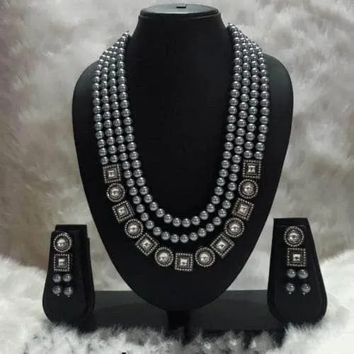 Gray Pearls Victorian Set