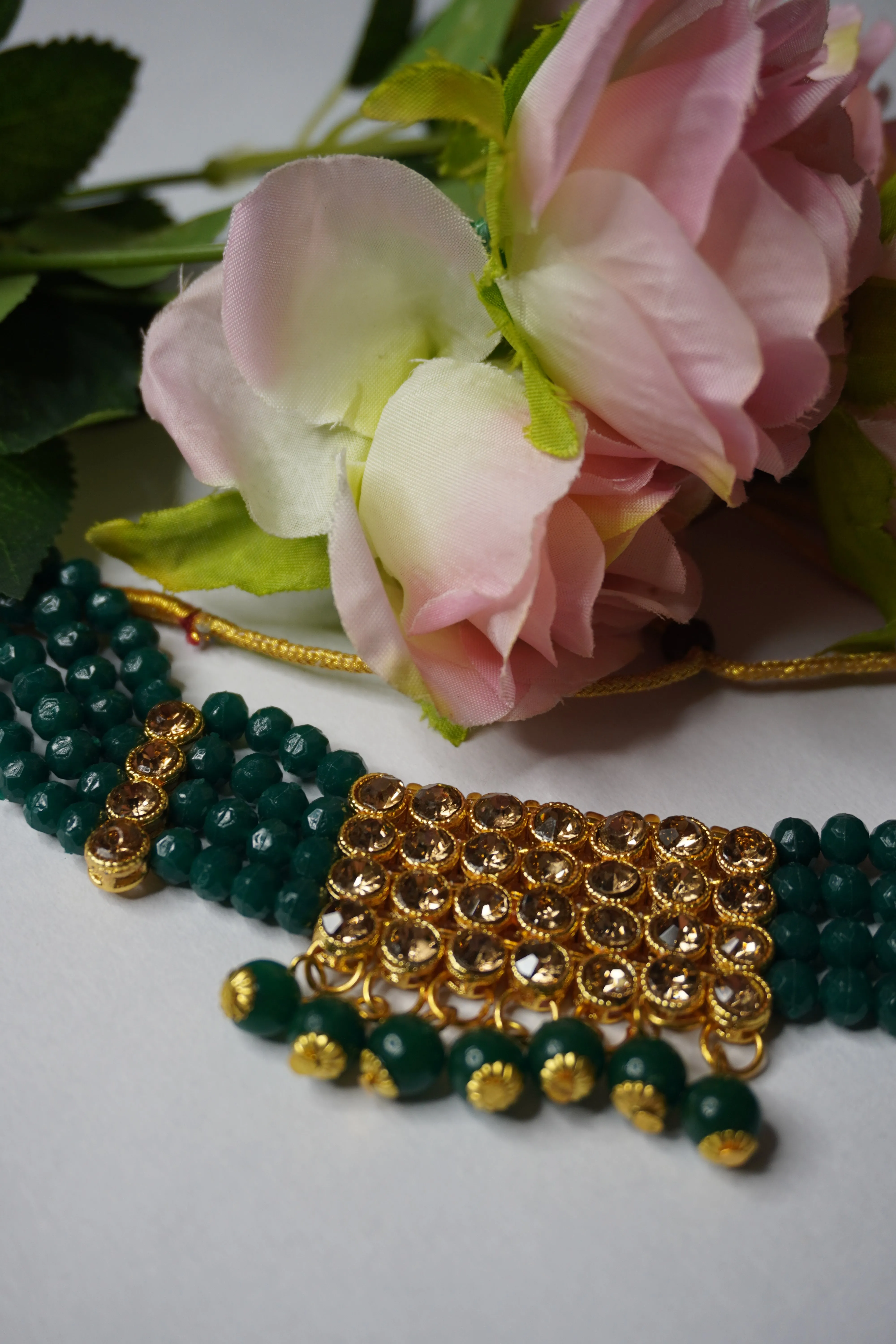 Green Colour Kundan Necklace with Earring & Maang Tikka