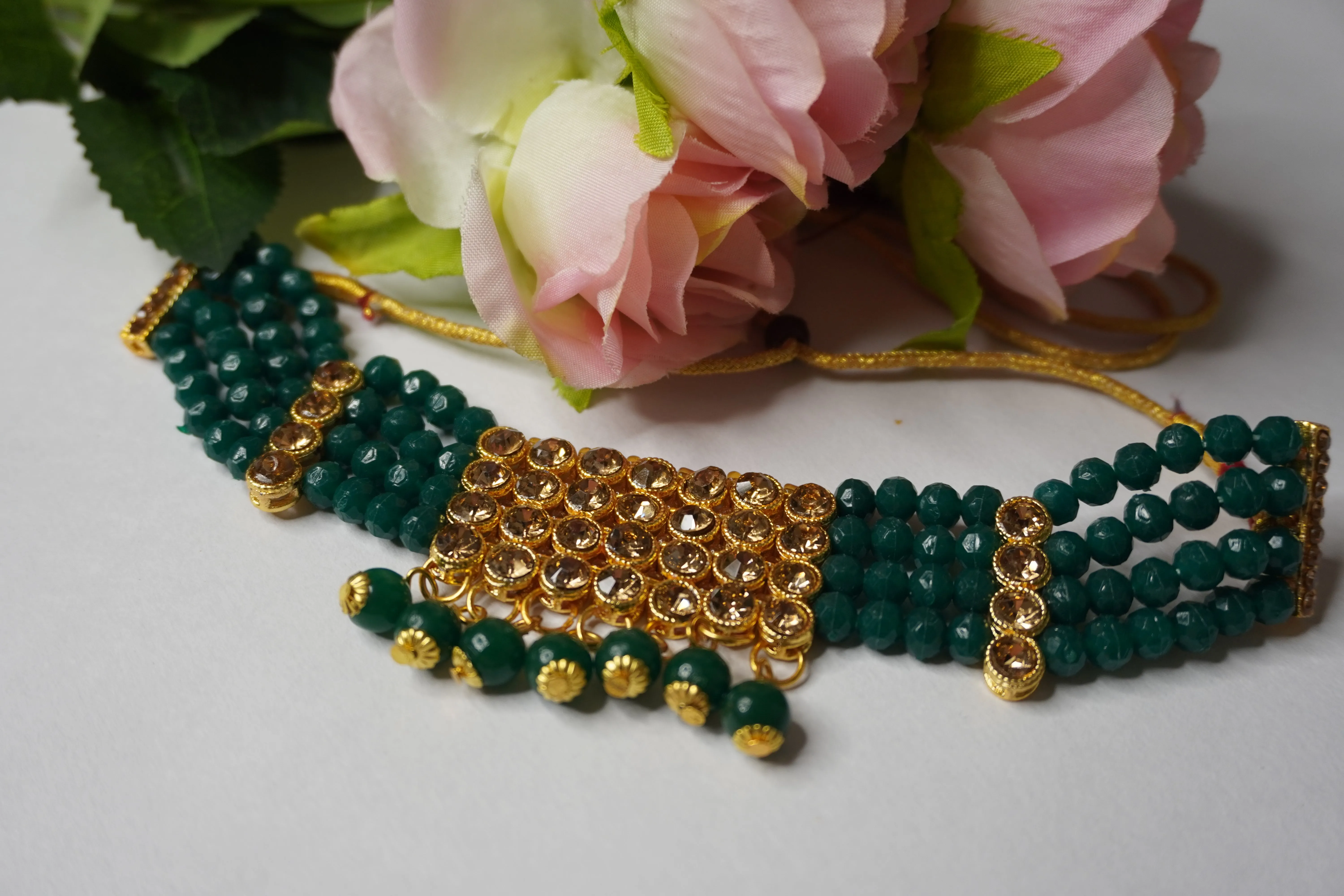 Green Colour Kundan Necklace with Earring & Maang Tikka