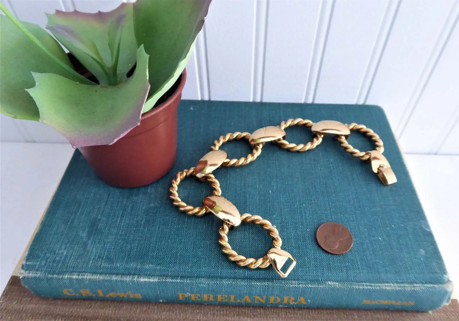 Napier Twisted Link Bracelet Signed Oval Links Gold Plated 1980s Fashion Chunky