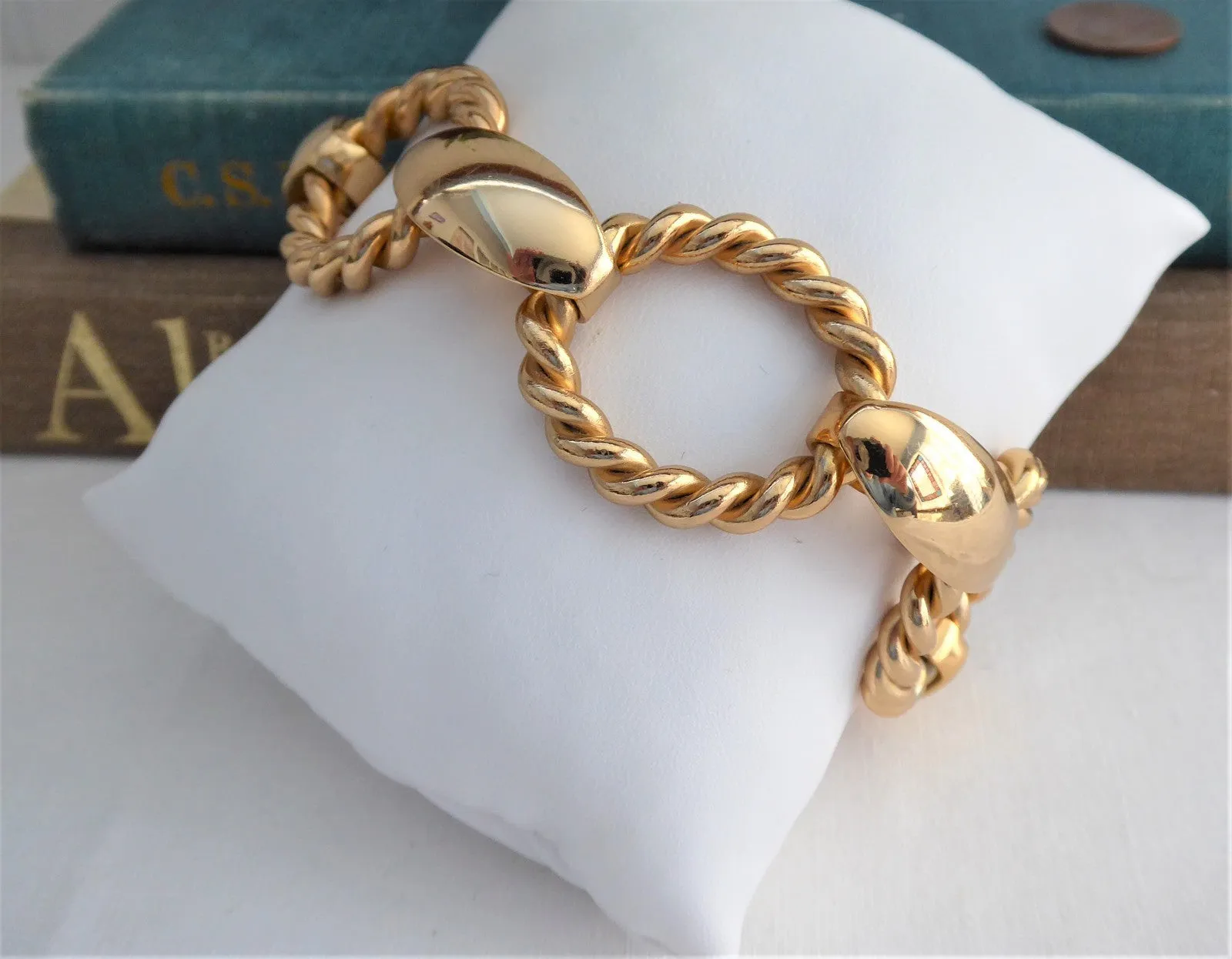 Napier Twisted Link Bracelet Signed Oval Links Gold Plated 1980s Fashion Chunky