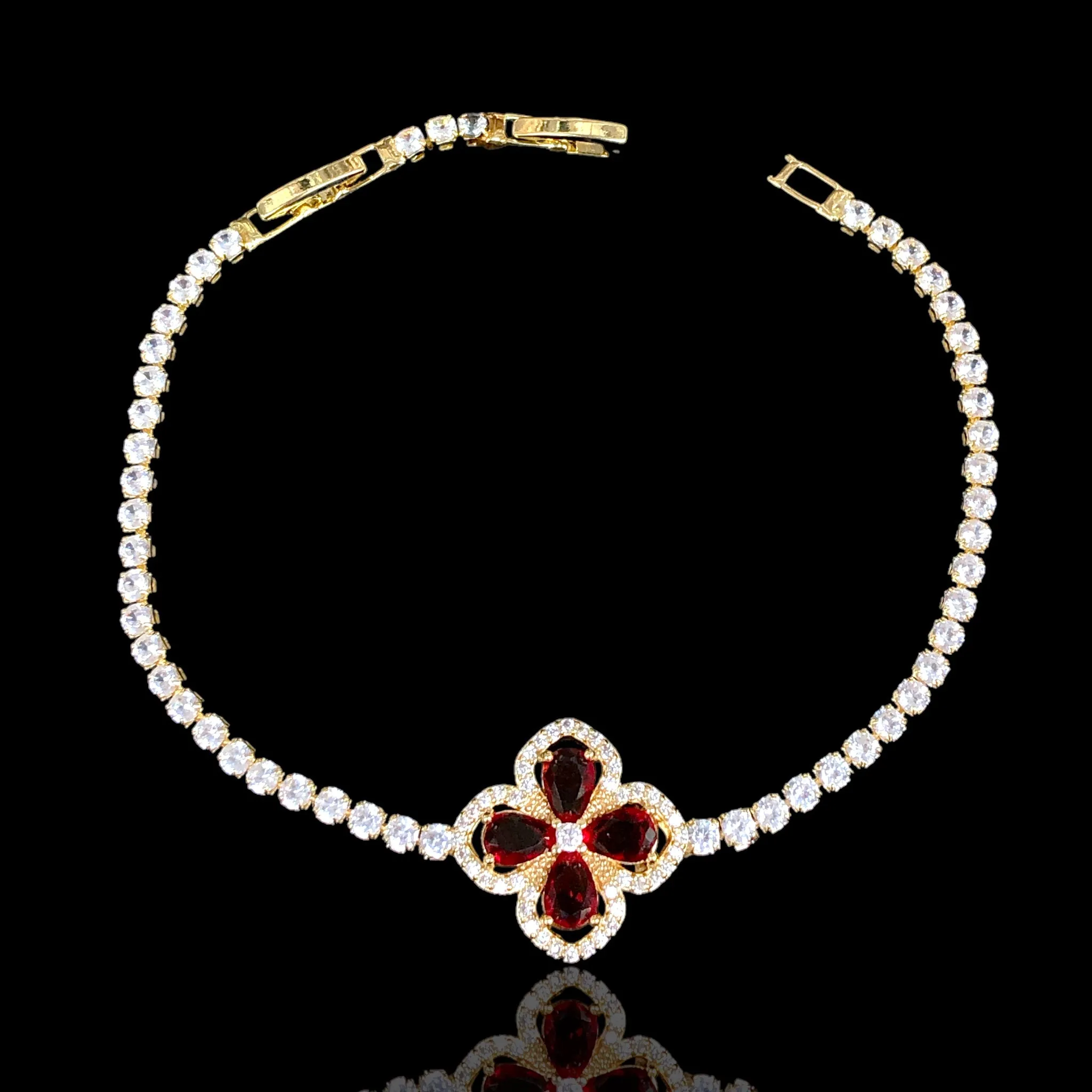 Oro Laminado Gold Filled Filigree Clover CZ Bracelet