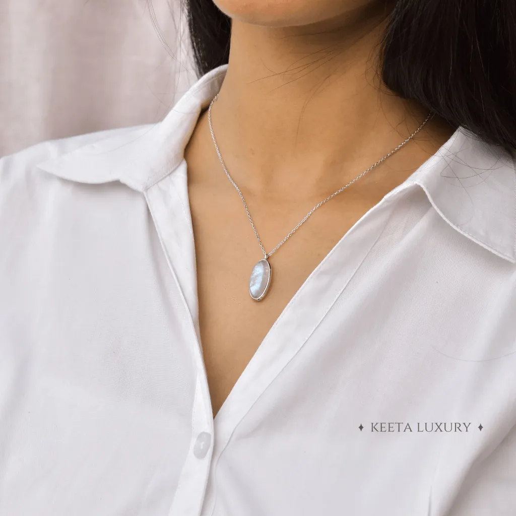 Oval Regency - Moonstone Necklace