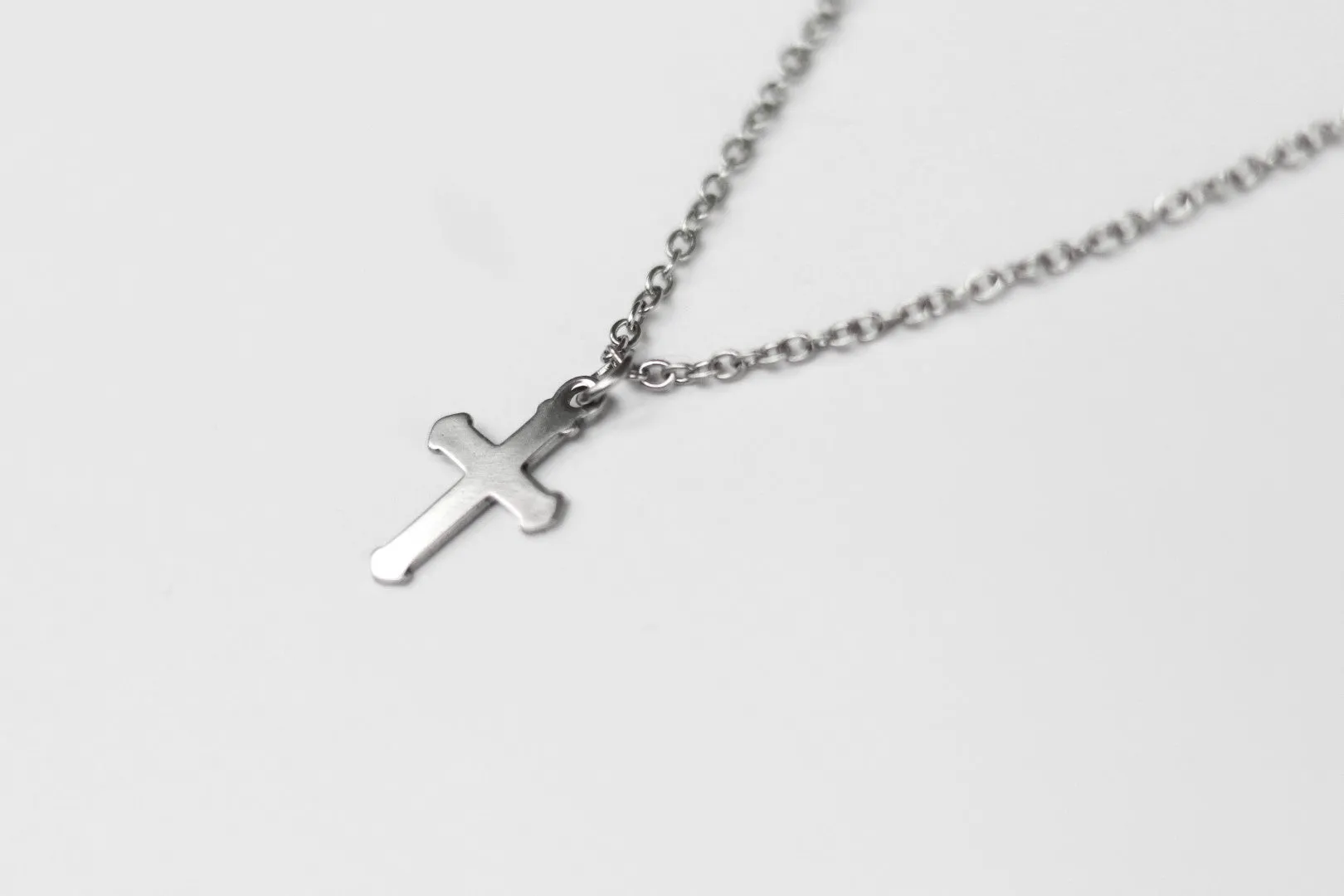 Silver cross necklace for men, stainless steel chain necklace, waterproof