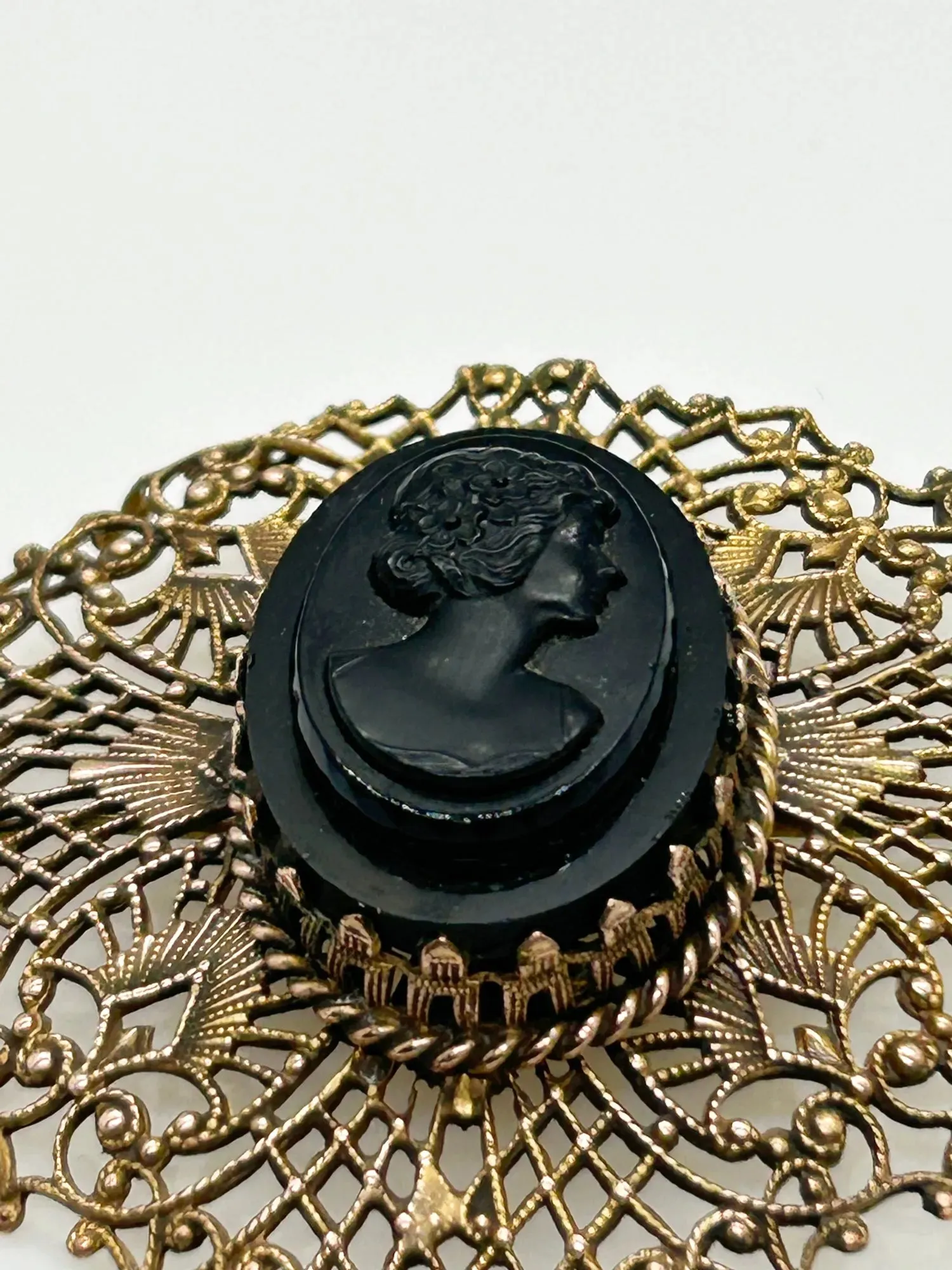 Vintage Cameo Brooch in Lacy Intricate Setting