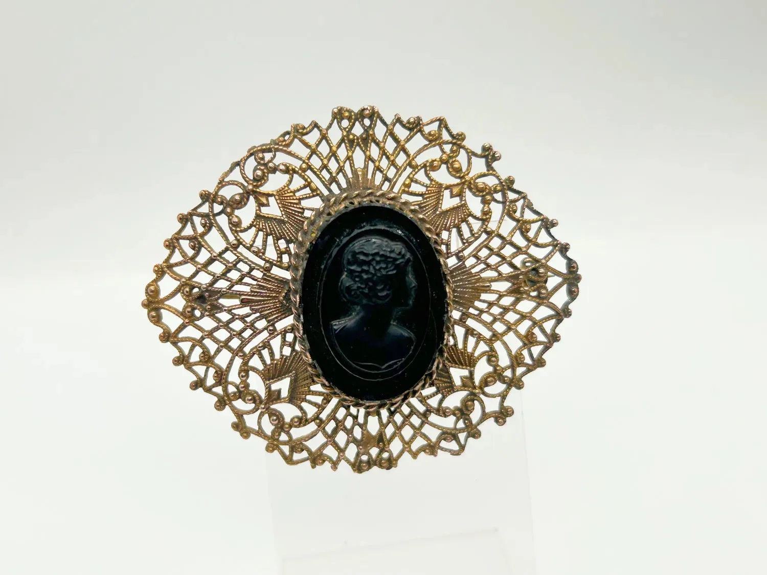 Vintage Cameo Brooch in Lacy Intricate Setting