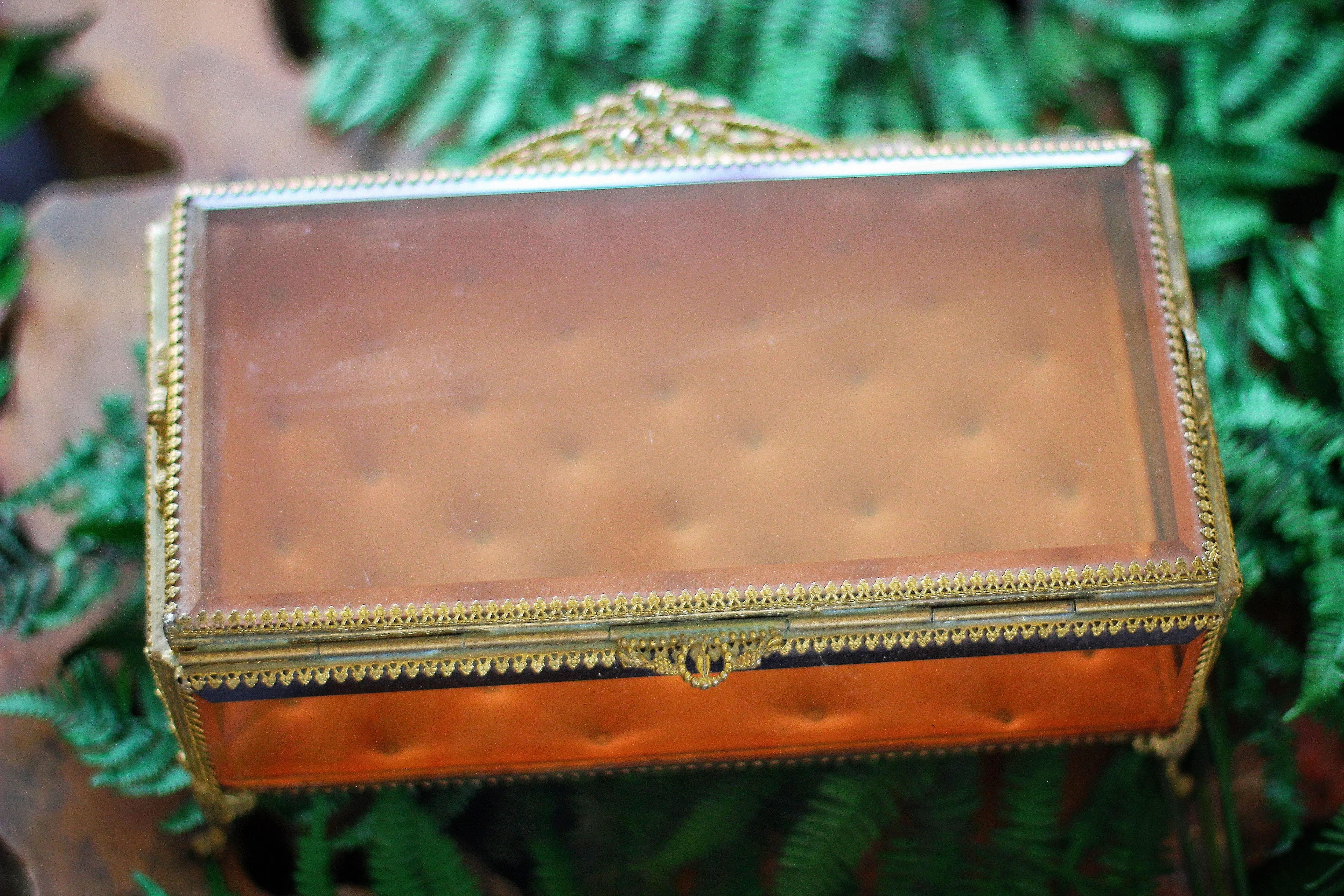 Vintage Large Tufter Amber Tinted Glass Jewelry Caske